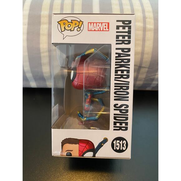 Funko Pop Marvel:  The Infinity Saga - Peter Parker/Iron Spider - Picture 2 of 6